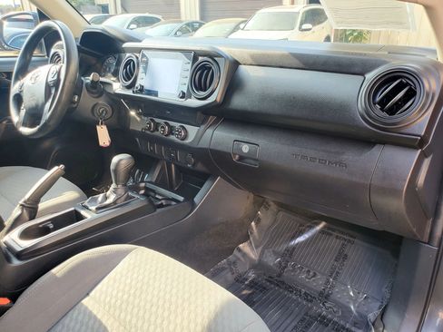 Used 2020 Toyota Tacoma SR w/ SR Convenience Package RWD image 19