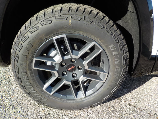New 2027 GMC Terrain AT4 w/ Convenience Package III AWD/4WD image 9