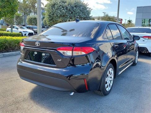 Used 2026 Toyota Corolla LE image 4