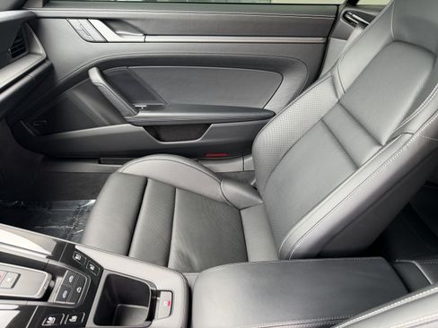 Certified 2026 Porsche 911 Carrera RWD image 16