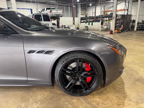 Used 2015 Maserati Quattroporte GTS RWD image 12