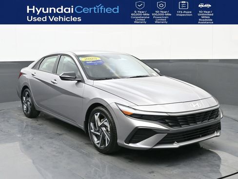 Certified 2025 Hyundai Elantra Sport image 1