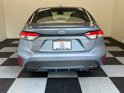 Used 2020 Toyota Corolla SE w/ SE Premium Package image 5