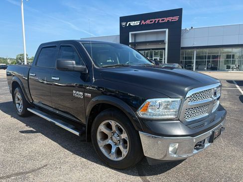 Used 2017 RAM 1500 Laramie RWD image 1