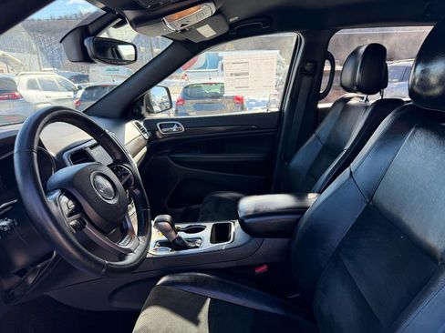 Used 2017 Jeep Grand Cherokee Altitude image 20