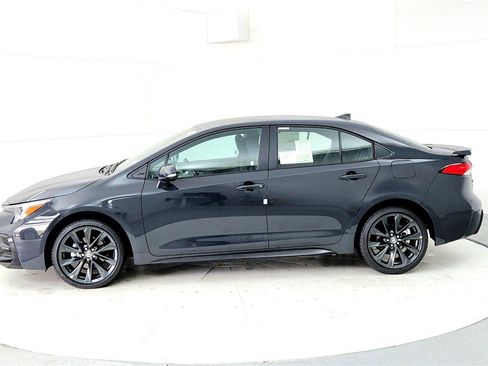 New 2026 Toyota Corolla SE FWD image 3