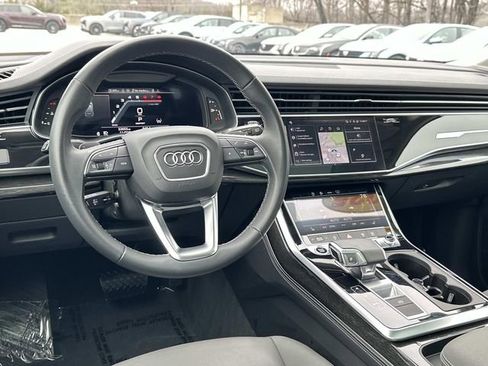Used 2025 Audi Q7 3.0T Premium Plus AWD/4WD image 3