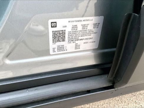 Used 2023 Chevrolet Traverse LT image 20