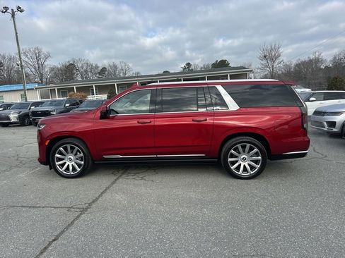 Used 2024 Cadillac Escalade ESV Premium Luxury Platinum image 2