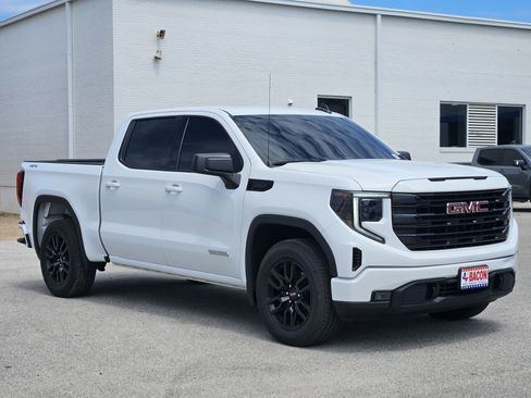 Used 2023 GMC Sierra 1500 Elevation AWD/4WD image 3