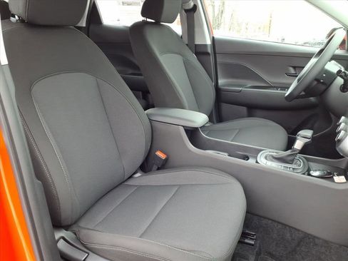 New 2026 Hyundai Kona SE image 5