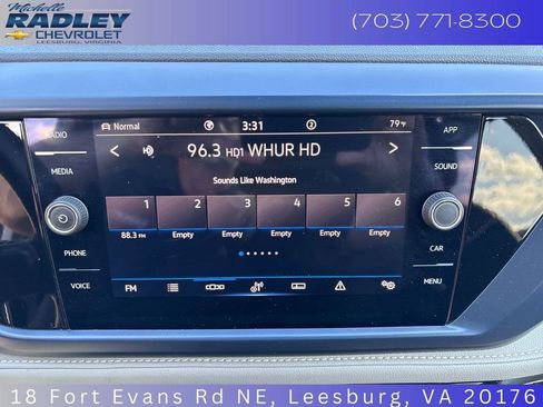 Used 2024 Volkswagen Taos SE AWD/4WD image 17