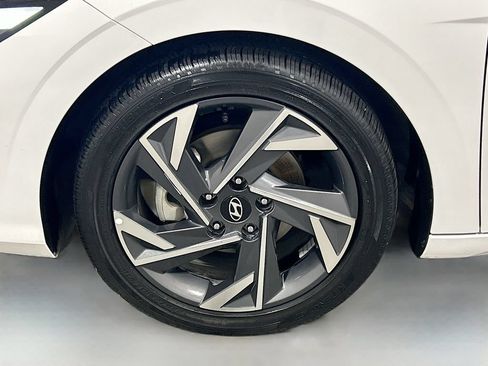 Used 2024 Hyundai Elantra Limited FWD image 30
