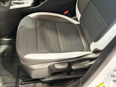 Certified 2025 Buick Envista Preferred image 17