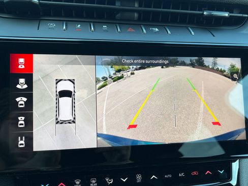 New 2026 Jeep Grand Cherokee Limited AWD/4WD image 17