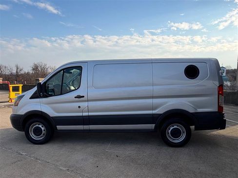 Used 2016 Ford Transit 150 130 Low Roof image 3
