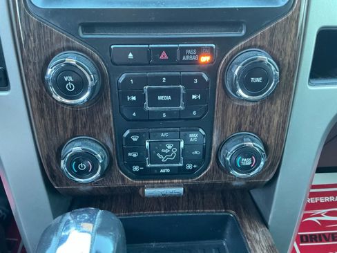 Used 2014 Ford F150 Lariat image 31