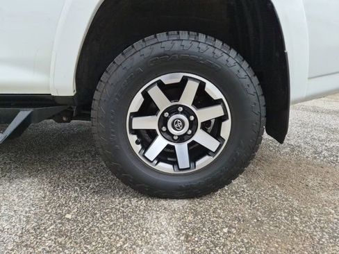 Used 2021 Toyota 4Runner TRD Off-Road Premium w/ Moonroof Package AWD/4WD image 12
