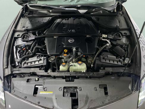 Certified 2024 Nissan Z Performance w/ Floor Mat Package image 27