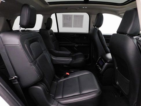 Used 2023 Lincoln Aviator Reserve image 34