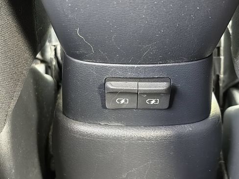 Used 2020 Nissan Kicks S FWD image 20