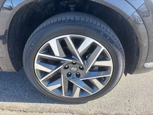 Used 2023 Hyundai Santa Fe Calligraphy image 11