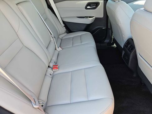 Used 2023 Nissan Rogue SL image 21