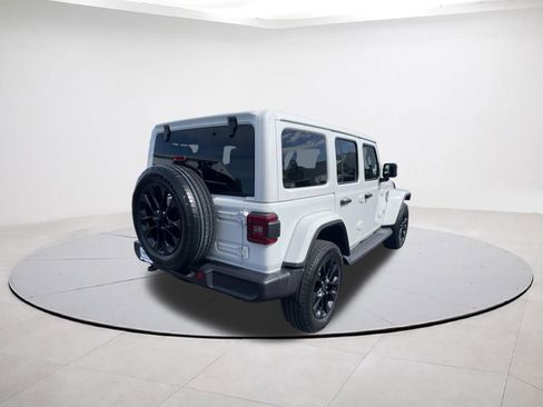 Certified 2025 Jeep Wrangler Unlimited Sahara AWD/4WD image 7