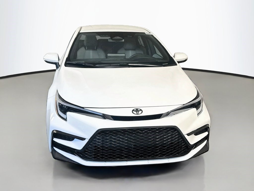 Used 2026 Toyota Corolla SE FWD image 2