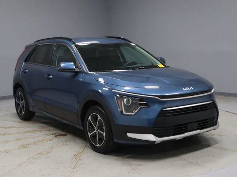 Used 2025 Kia Niro EX FWD image 1