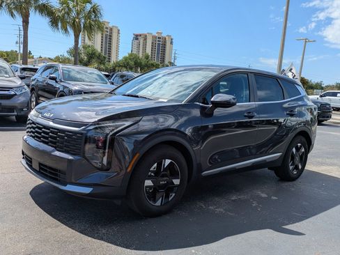 Certified 2026 Kia Sportage LX FWD image 6