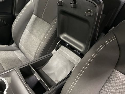 Certified 2025 GMC Acadia Elevation FWD image 25