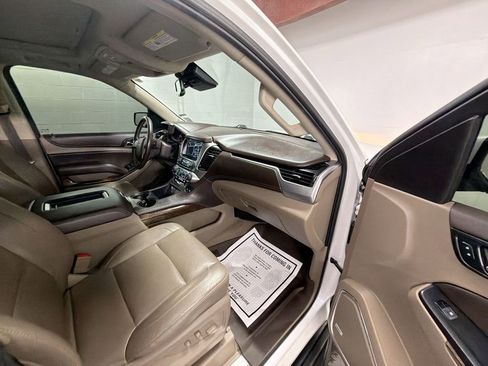 Used 2020 Chevrolet Suburban LT RWD image 30