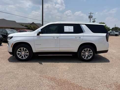Used 2025 Chevrolet Tahoe Premier AWD/4WD image 2