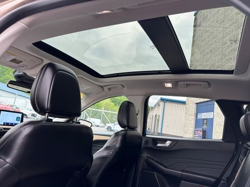 Certified 2021 Ford Escape Titanium w/ Titanium Elite Package image 13