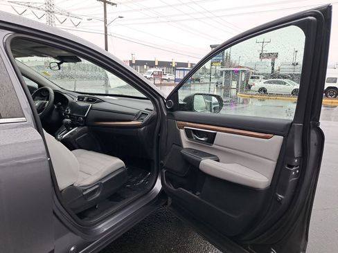 Used 2018 Honda CR-V EX image 16