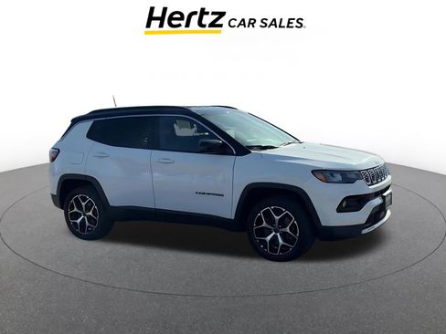 Used 2025 Jeep Compass Limited image 1