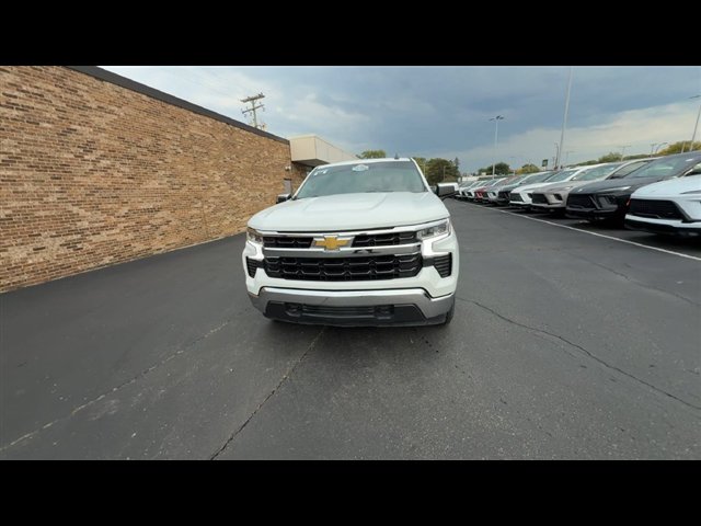 Certified 2022 Chevrolet Silverado 1500 LT w/ All Star Edition Plus AWD/4WD image 3