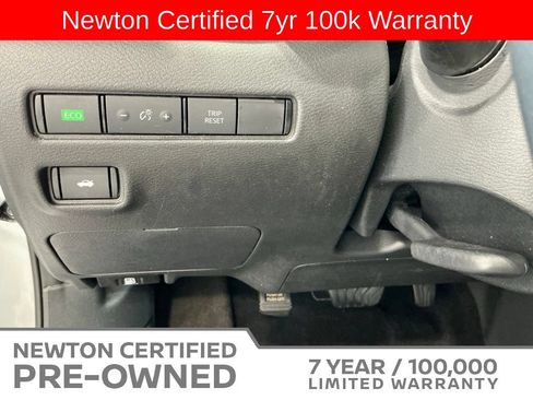 Used 2022 Nissan Sentra SV FWD image 30