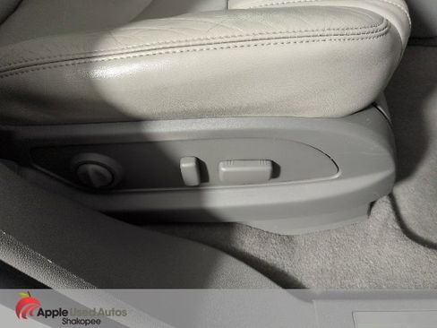 Used 2014 GMC Acadia SLT image 47