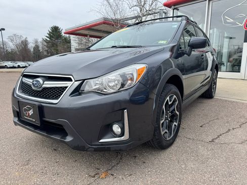 Used 2017 Subaru Crosstrek 2.0i Premium AWD/4WD image 1