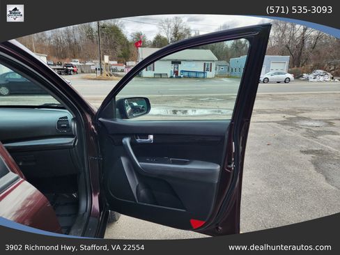 Used 2012 Kia Sorento FWD image 15