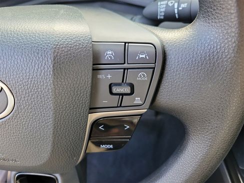 Used 2025 Toyota Camry LE image 21