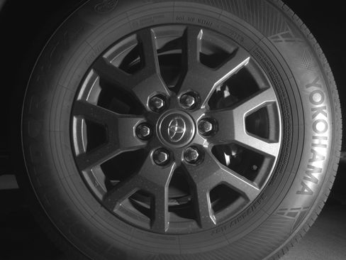 Used 2025 Toyota 4Runner SR5 image 12