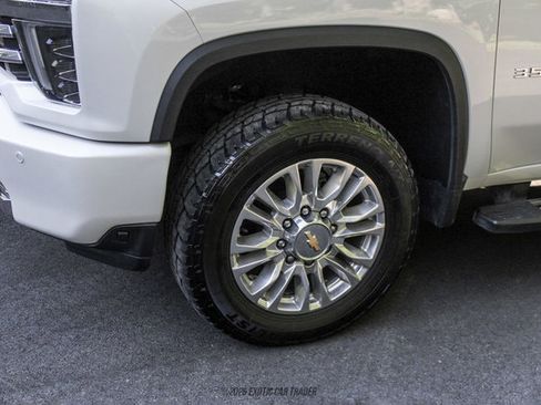 Used 2022 Chevrolet Silverado 3500 High Country w/ Technology Package AWD/4WD image 85