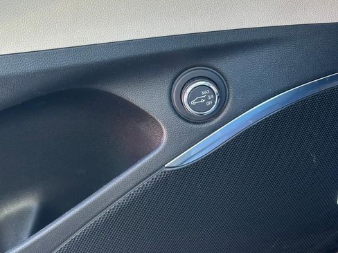 Used 2021 Buick Enclave Premium w/ Sun and Sites Package image 8