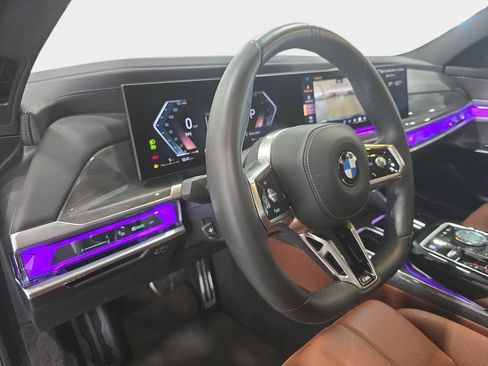Certified 2023 BMW 760i xDrive AWD/4WD image 25