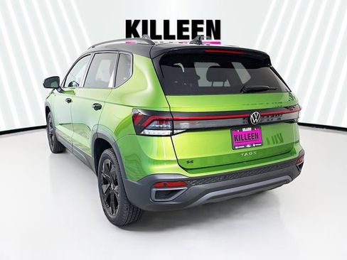 New 2026 Volkswagen Taos SE FWD image 5