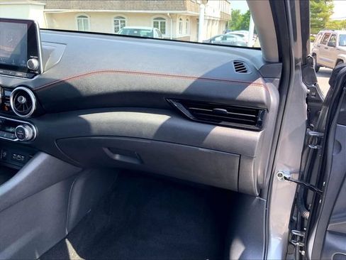 Used 2025 Nissan Sentra SR FWD image 21