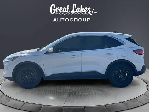 Used 2020 Ford Escape SE FWD image 2